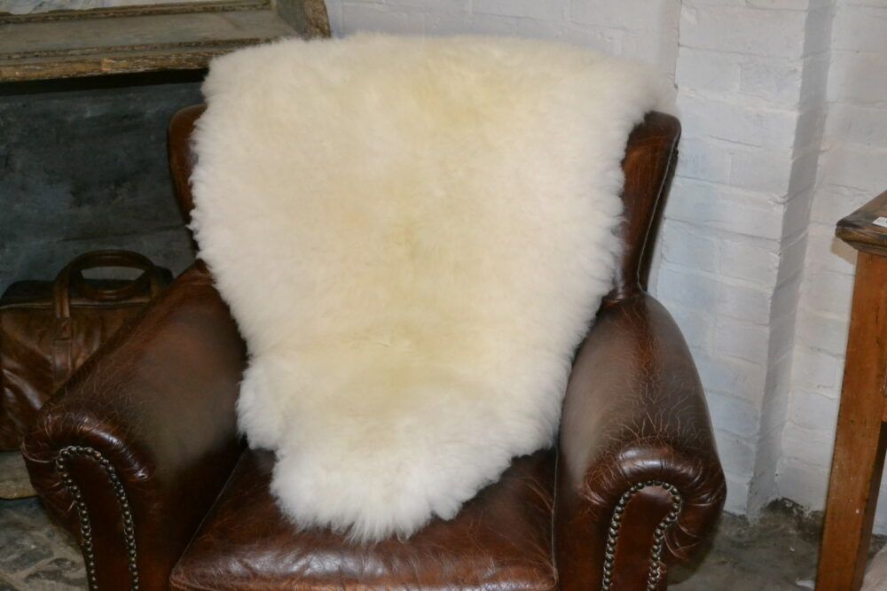 Natural White Sheepskin Rug