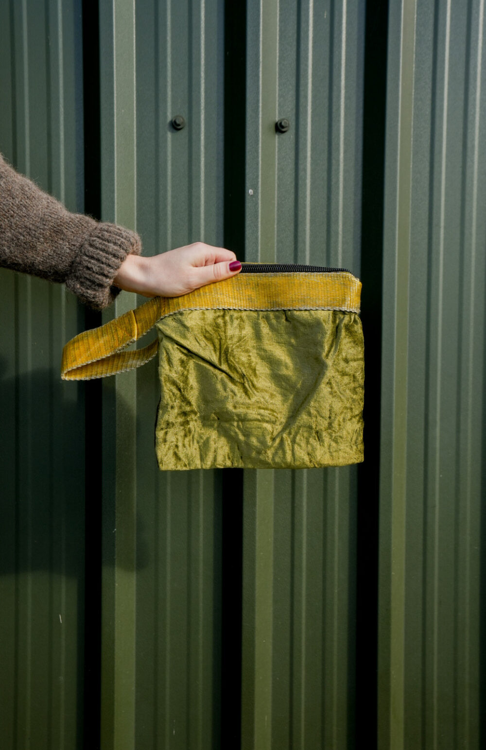 Recycled vintage pouch | Olive