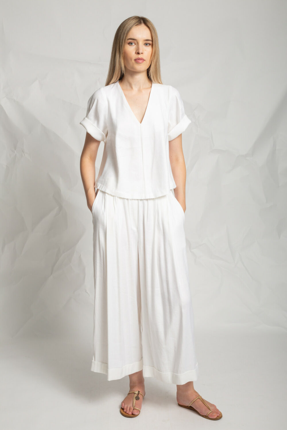 Les filles d’ailleurs Linen Trousers - Image 2