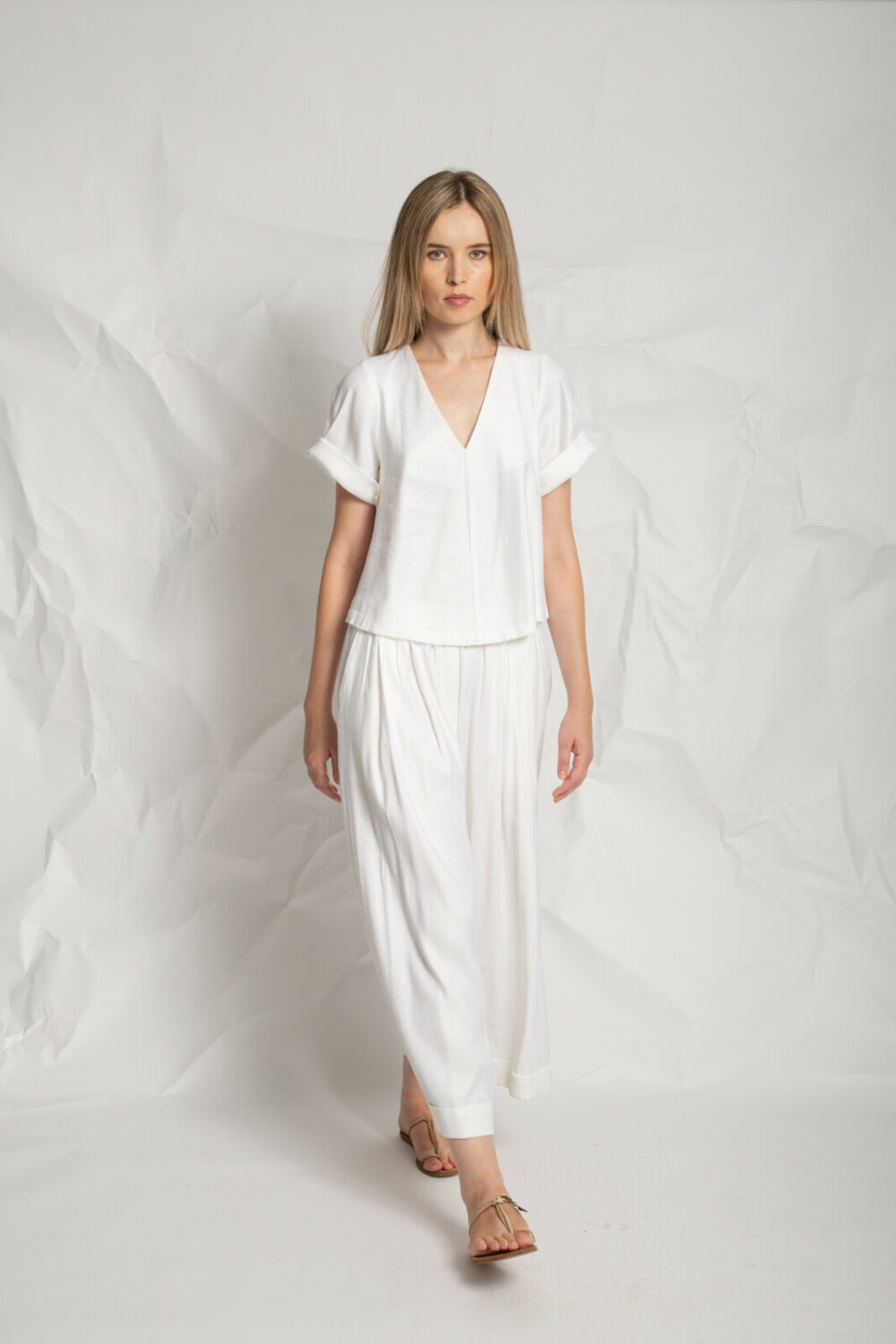 Les filles d’ailleurs Linen Trousers - Image 3