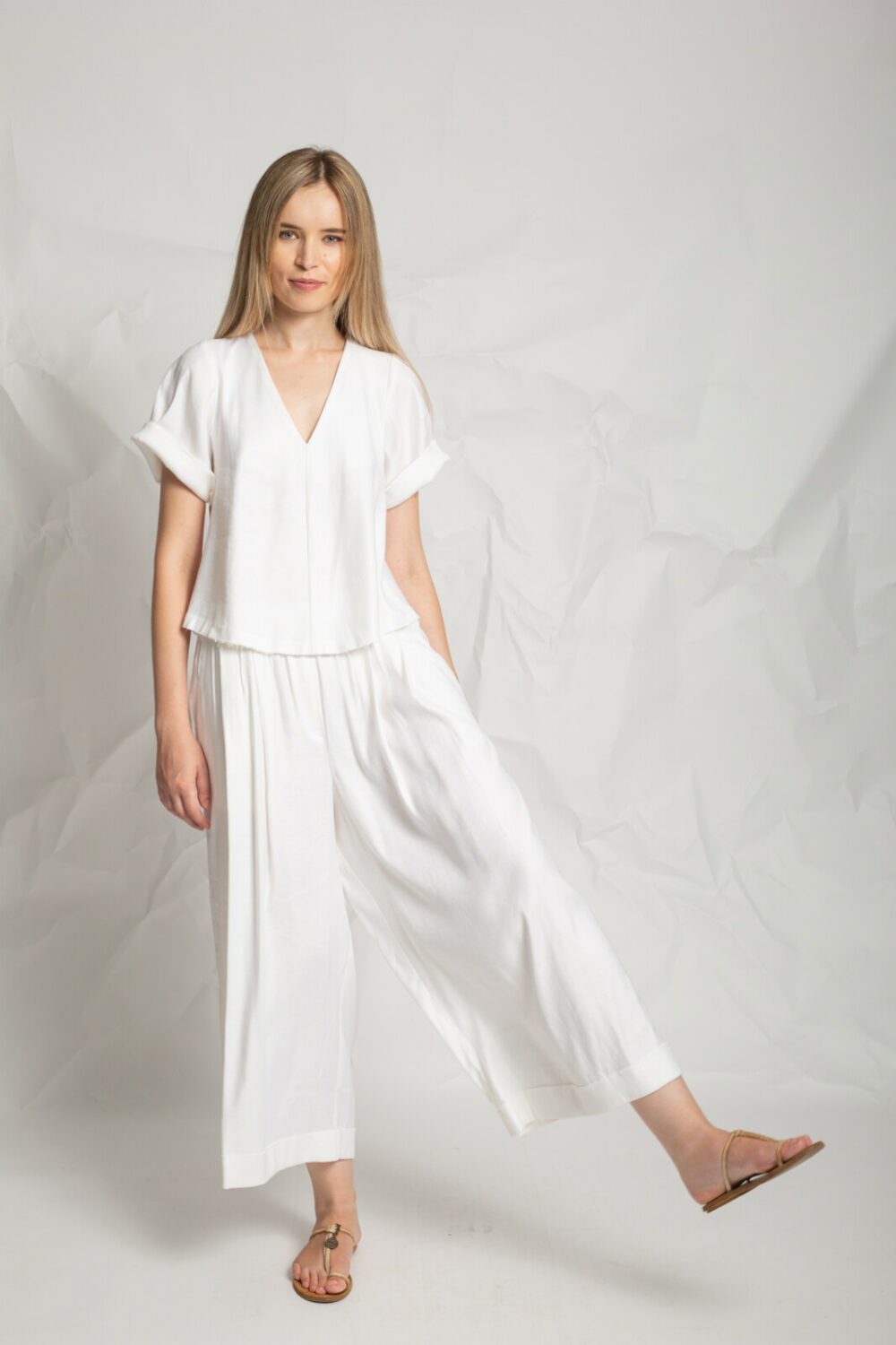 Les filles d’ailleurs Linen Trousers - Image 4