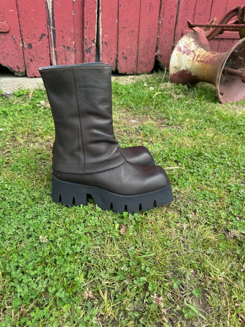 Lofina Chunky Boots | Gasoline Cactus