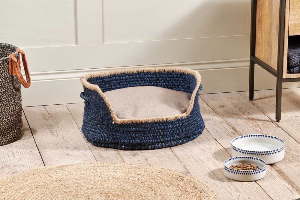 Jaiyuh Hemp Pet Bed | Indigo | Small