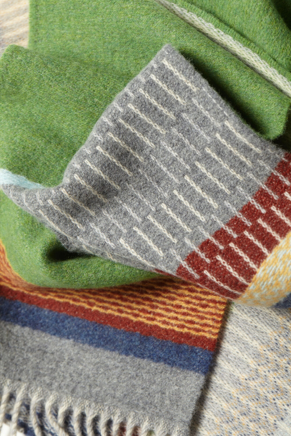 Wallace Sewell Strathay Scarf | Pea - Image 2