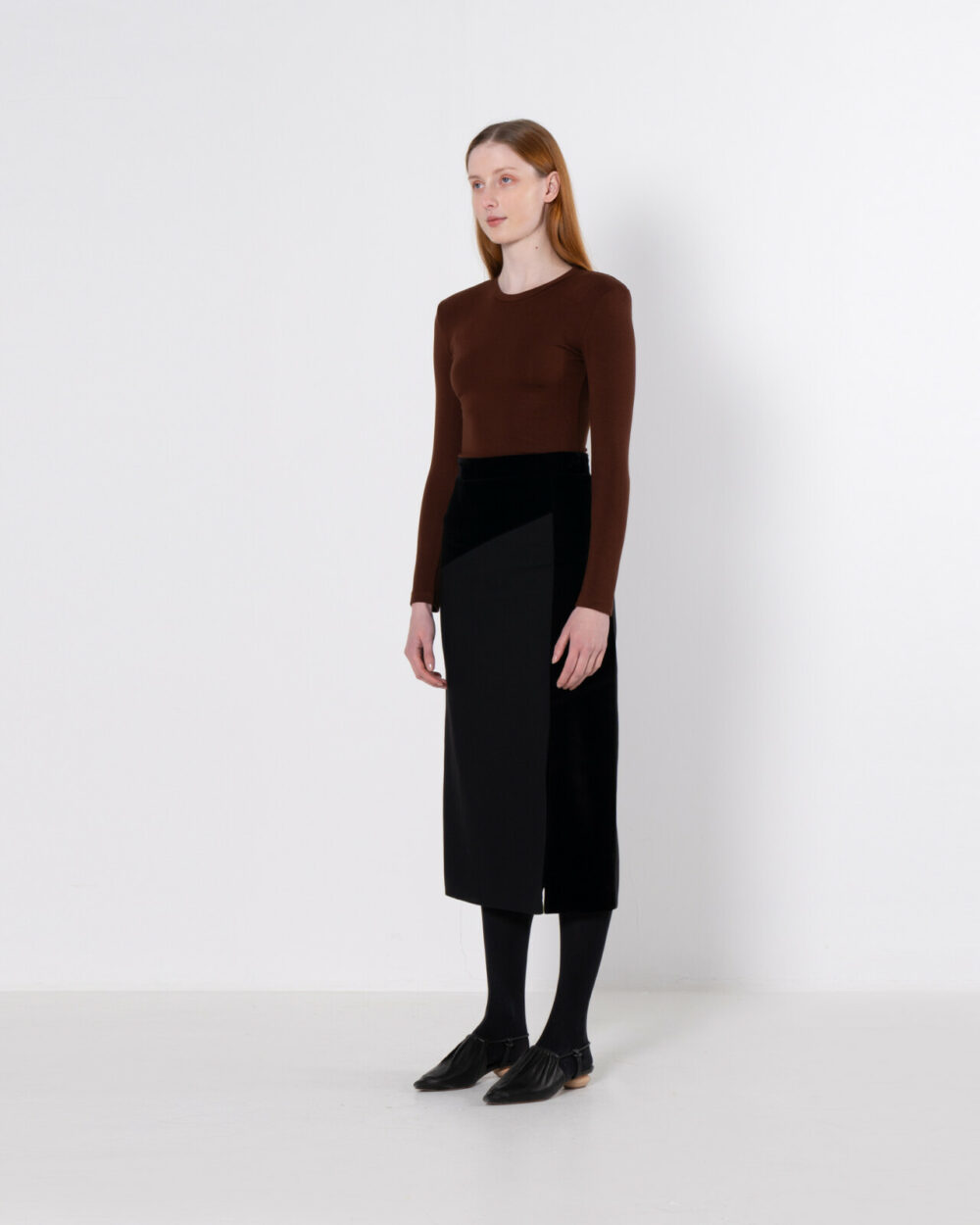 Emin + Paul Shoulder Pad T-Shirt | Brown - Image 2