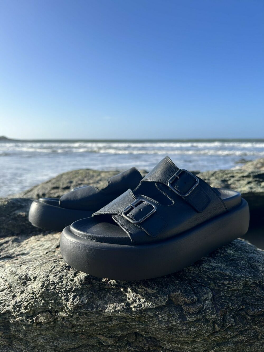 Lofina Sandal | Gasoline Nero